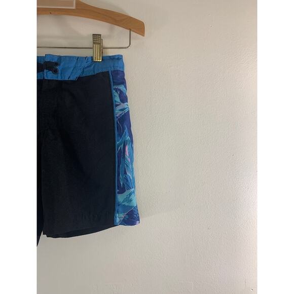 ART CLASS Boy’s Swim Trunks / Size: Small - Picture 5 of 9
